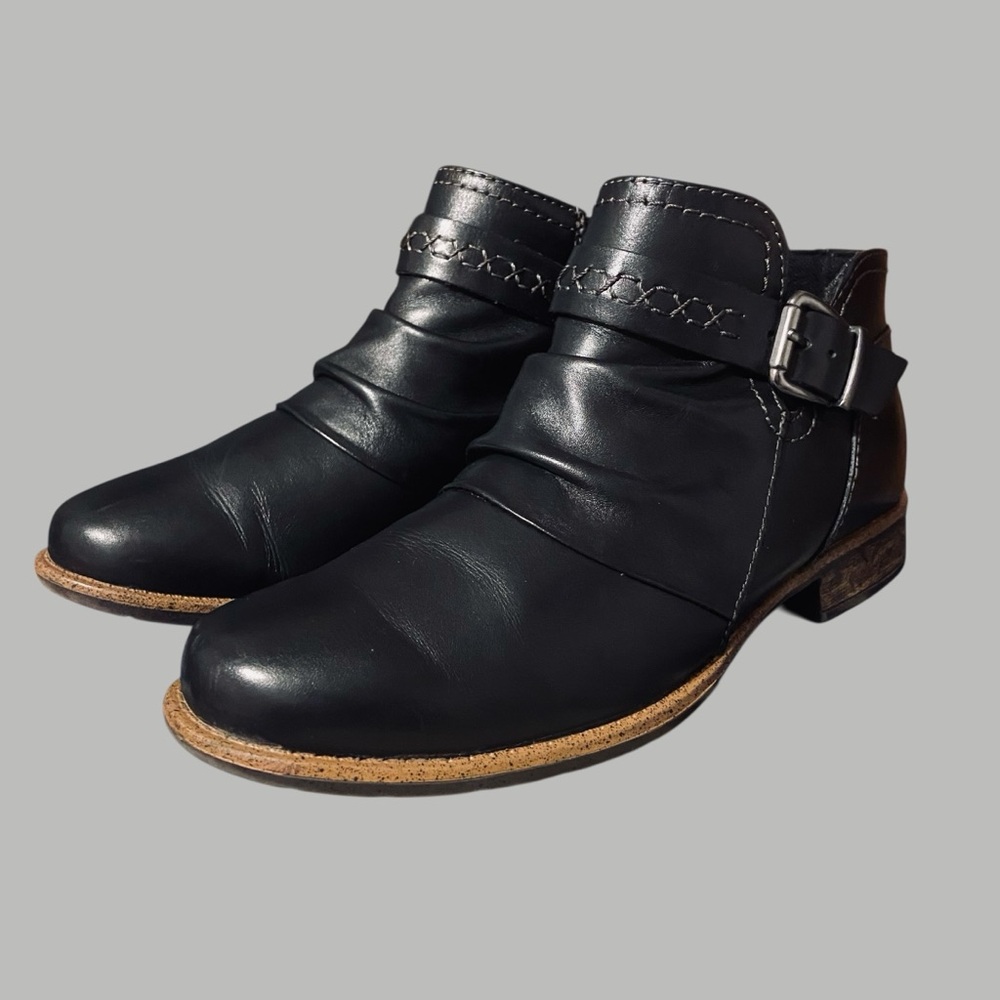 Earth Origins Women’s Abby Leather Buckle Booties Womens 10 Black